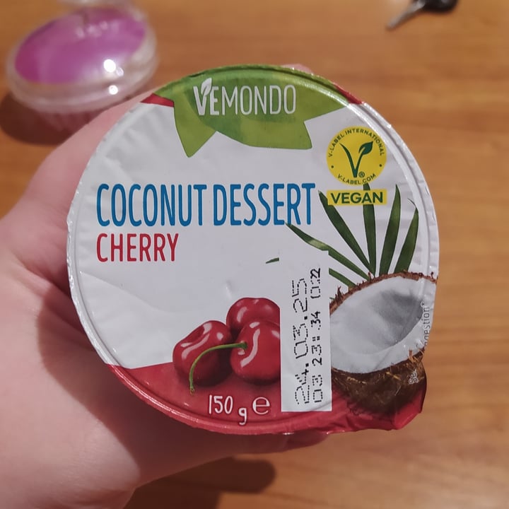 photo of Vemondo Coconut dessert cherry shared by @nadiavi on  19 Feb 2025 - review