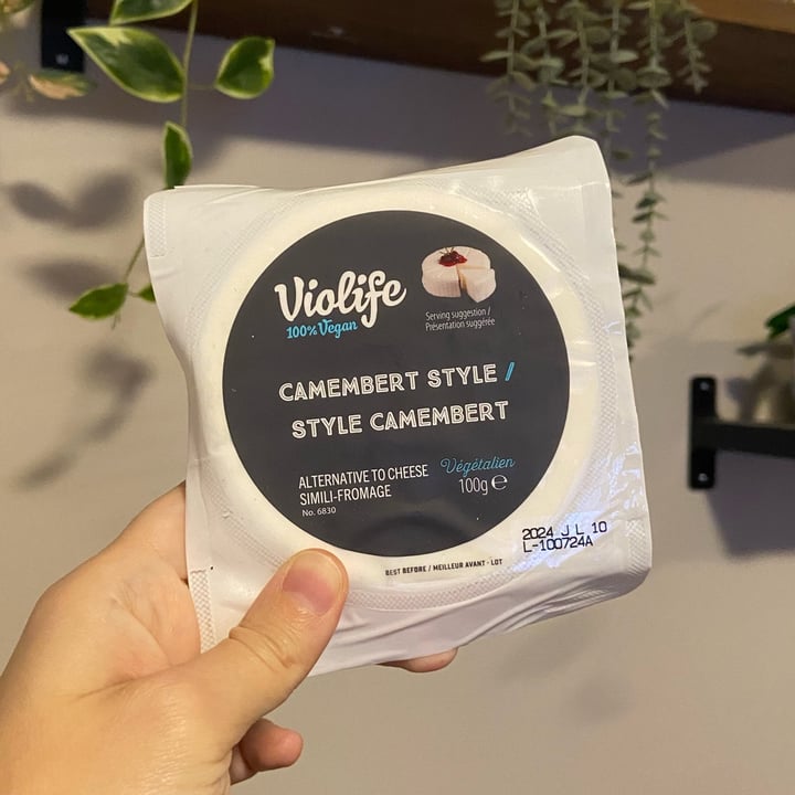 photo of Violife Camembert Style shared by @veggie-meg on  21 Dec 2023 - review