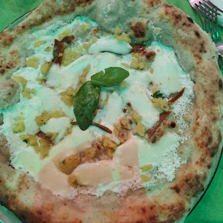 photo of Piperita Pizza Papera vegan shared by @irislacaprettafelice on  06 Apr 2024 - review