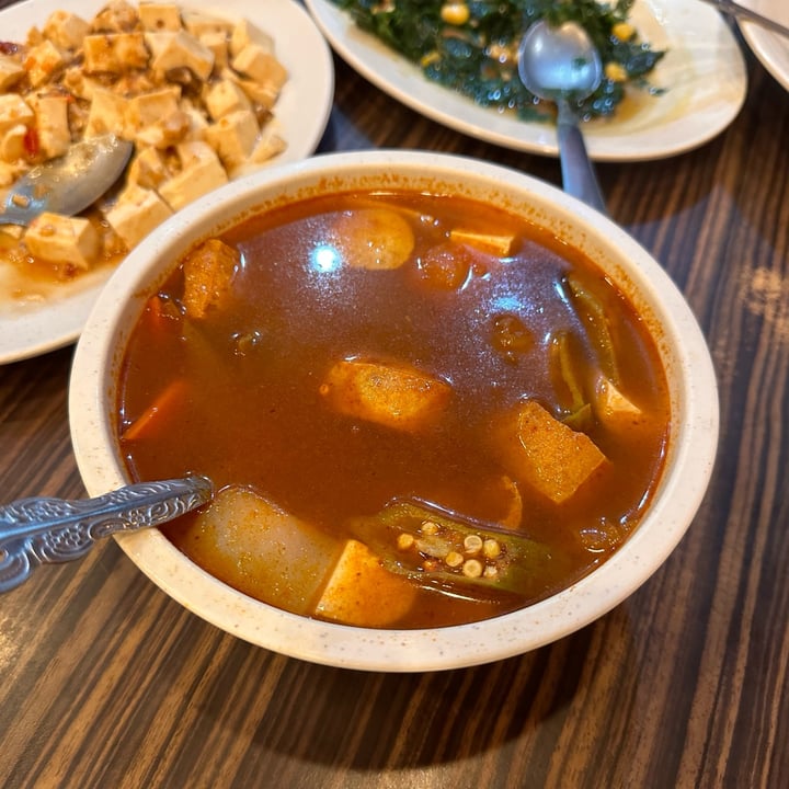 photo of The Legend Vegetarian Cafe Tom Yam Soup 冬炎汤 shared by @dafnelately on  02 Jan 2024 - review