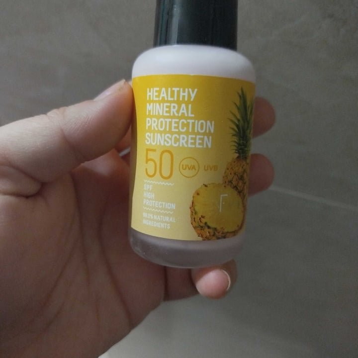 photo of Freshly Cosmetics Healthy protection facial sunscreen shared by @zahiathommy on  07 Oct 2024 - review