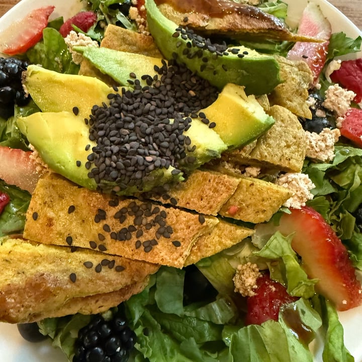 photo of Siempre viva Ensalada No Pollo shared by @nekolas on  30 Jul 2025 - review