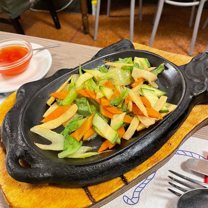 photo of Ristorante Cinese Il Mondo Misto Verdure Alla Piastra shared by @clxolao on  15 Jul 2025 - review