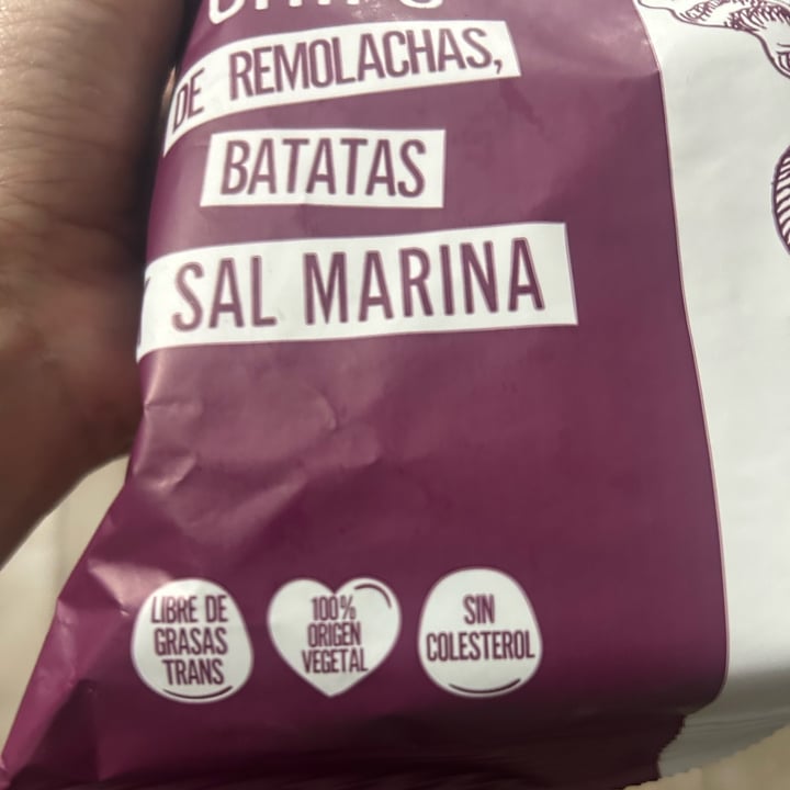 photo of Nuestros Sabores Chips de Remolacha Batatas y Sal Marina shared by @jaelbori on  16 Aug 2024 - review