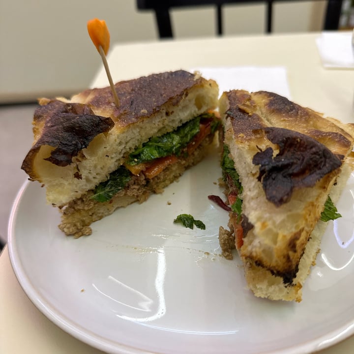 photo of Magg Café Copan Vegan Sandwich shared by @lenazwo on  01 Dec 2023 - review