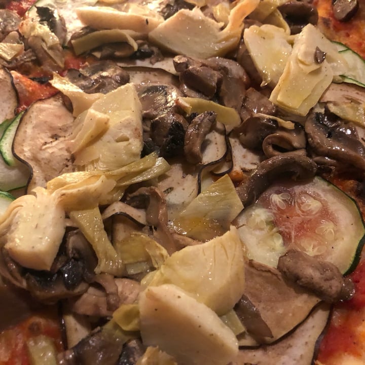 photo of Antiche Contrade Ristorante Pizzeria Pizza Vegana shared by @francescasaltori on  07 Jan 2024 - review