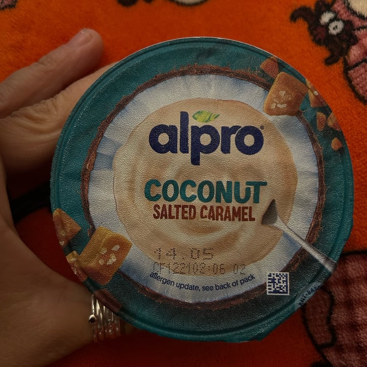 photo of Alpro Yogurt Coconut Salted Caramel shared by @parentesigraffa on  18 Apr 2025 - review