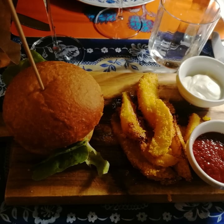 photo of Sementis Beyond Burger shared by @laurafolegnani29 on  31 Aug 2023 - review