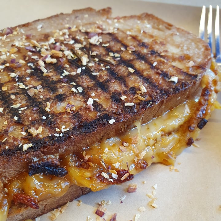 photo of AERA vegan grilled cheese shared by @limespickmeup on  17 Sep 2024 - review