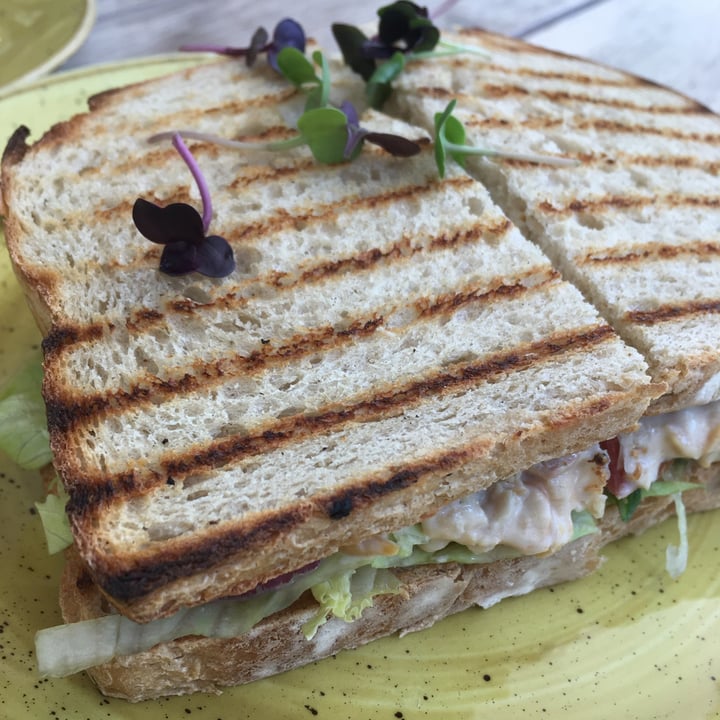 photo of Sweetbeet Chickpea Mayo Sandwich shared by @sylvacharm on  12 Nov 2023 - review