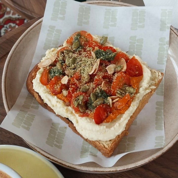 photo of Medialuna Valpo Tostada shared by @pauluna on  07 Jul 2025 - review