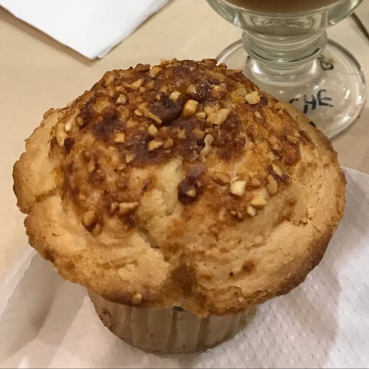 photo of Brioche Dorée Galerías Pacífico Muffin de Canela y Manzana shared by @jenarav on  30 Sep 2023 - review
