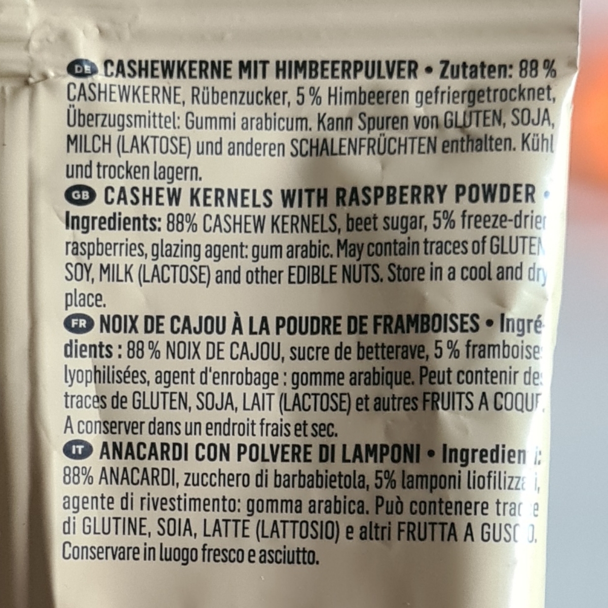 Cashewkerne mit Himbeerpulver from Koro - Vegan Product Reviews ...