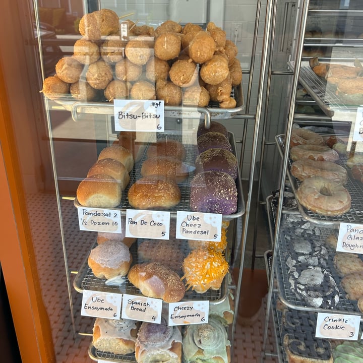 photo of San & Wolves Bakeshop Ube Bun & Pandan Buko Pop Tart shared by @samanthab3 on  19 May 2025 - review