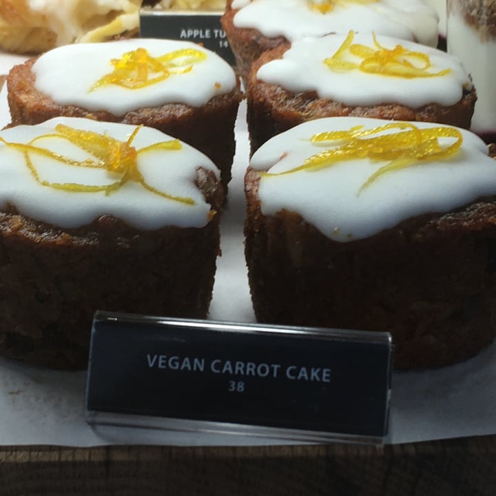 photo of Bootlegger Sea Point Vegan Carrot Cake shared by @sylvacharm on  24 Jan 2024 - review