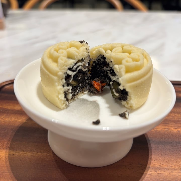 photo of Pure Vegan - One Museum Place (4th Floor) Mung bean cake shared by @erikah on  10 Jul 2025 - review