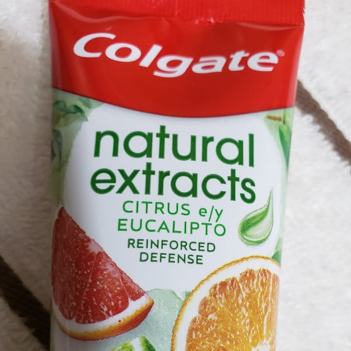 photo of Colgate Gel Dental Natural Extracts Citrus e Eucalipto shared by @vrgvegana on  10 Jul 2024 - review