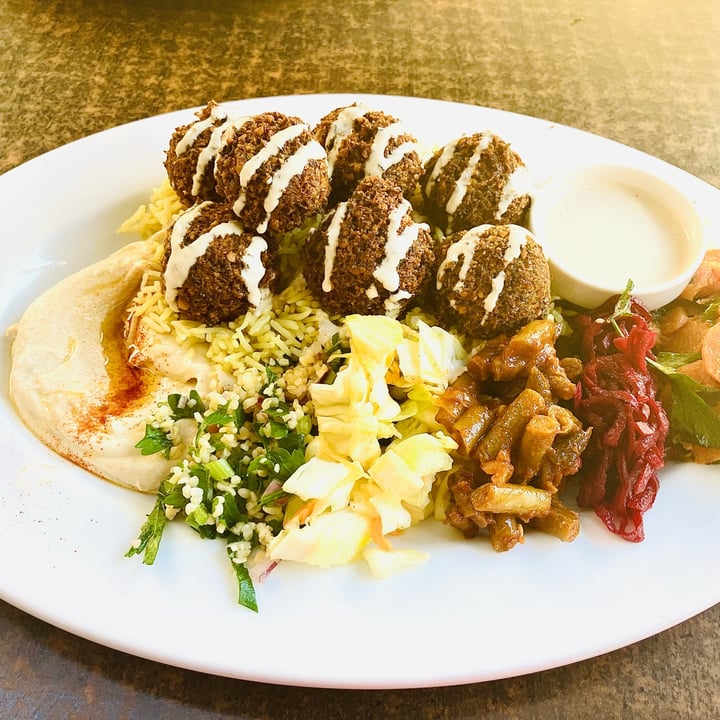 photo of Fat Camel Cafe Falafel Plate shared by @lil-chickpea on  22 Apr 2024 - review
