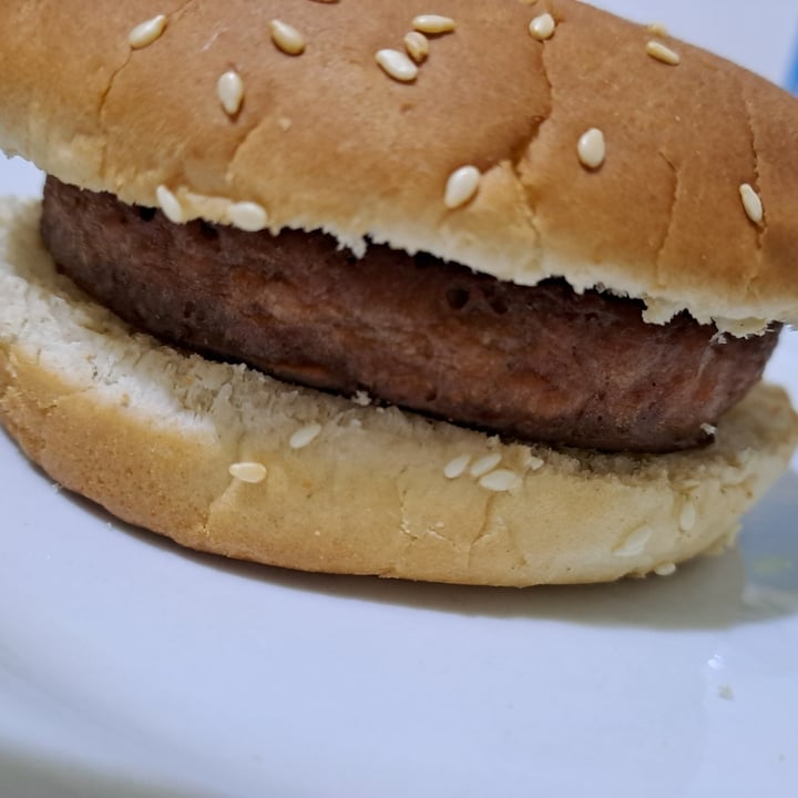 photo of Unconventional Burger Vegetale Classico - Classic Burger shared by @thebress on  01 Feb 2024 - review
