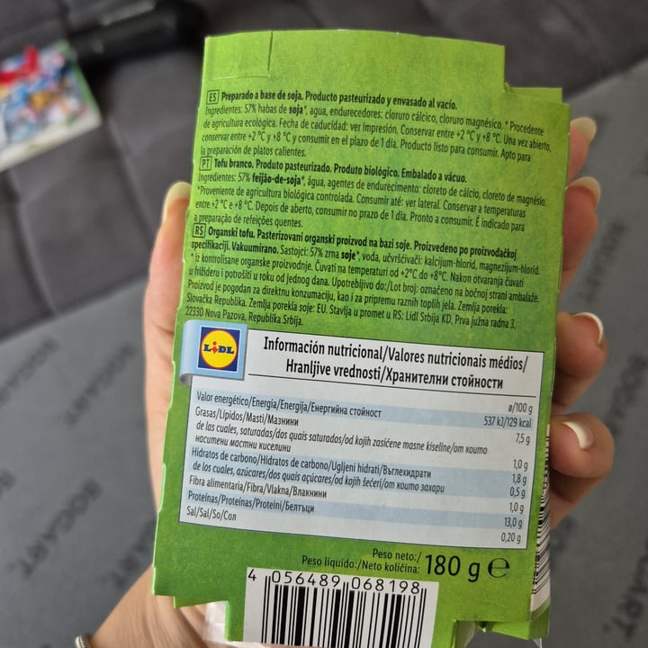 photo of Vemondo Bio Tofu Klassik shared by @flouredfingers on  09 Aug 2025 - review