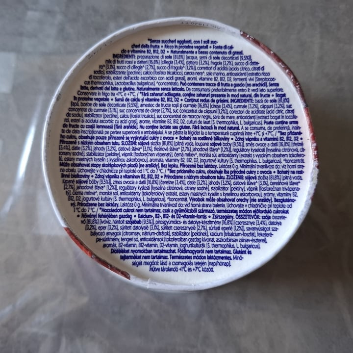 photo of Alpro yoghurt frutti rossi con datteri shared by @mariversovegan on  23 Jul 2025 - review