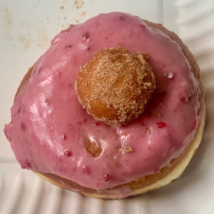 photo of Fern Cafe and Bakery Strawberry Donut shared by @veganvanman on  08 Apr 2024 - review