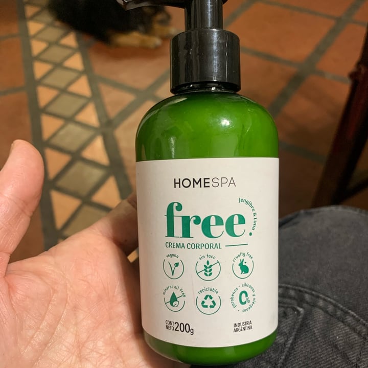 photo of Home Spa Crema corporal shared by @jacquelinechaves on  12 Oct 2023 - review