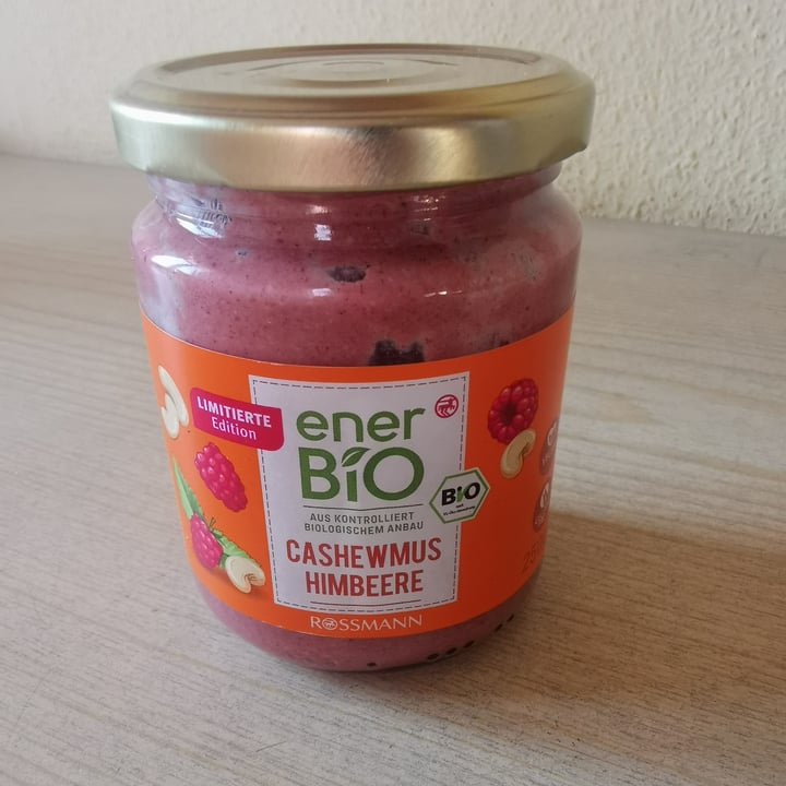 photo of enerBio Cashewmus Himbeere shared by @thegluttonoussloth on  29 Apr 2025 - review