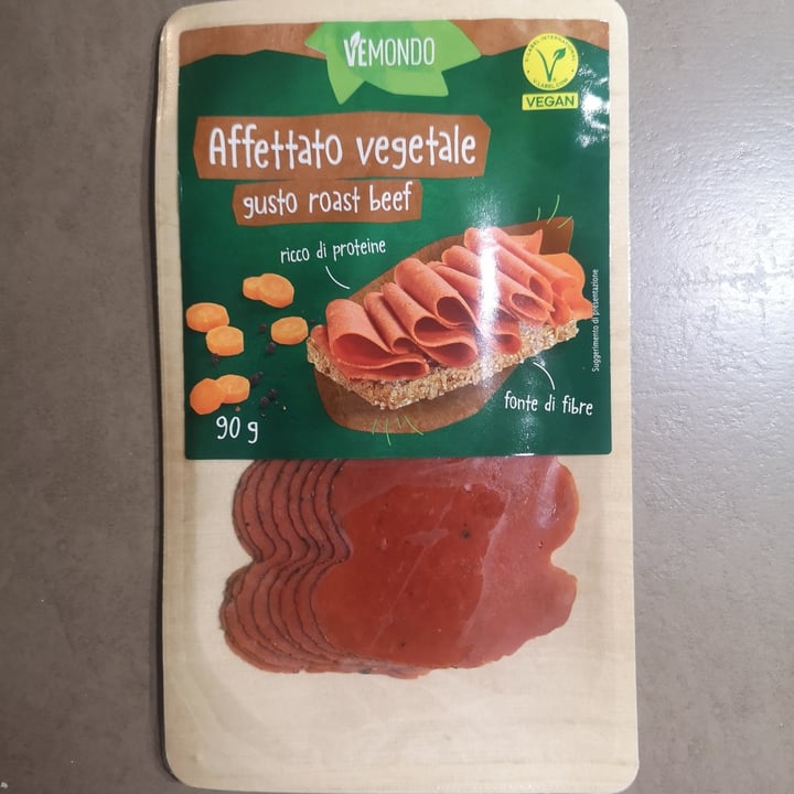photo of Vemondo affettato vegetale gusto roast beef shared by @ddiana22 on  16 Dec 2023 - review