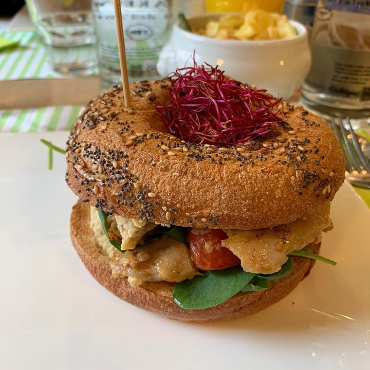 photo of California Bakery No regrets bagel shared by @martinazurli on  01 Jan 2025 - review