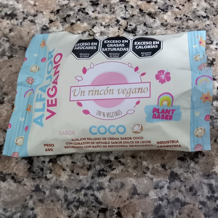 photo of Un Rincón Vegano Alfajor de Coco shared by @-fa on  21 Sep 2025 - review