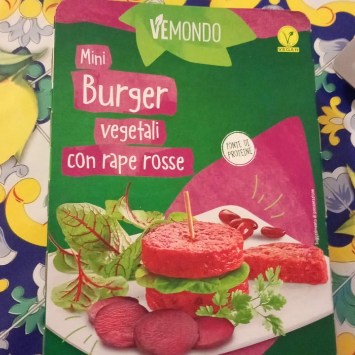 photo of Vemondo burger vegetali con rape rosse shared by @costruirecollego on  14 May 2024 - review