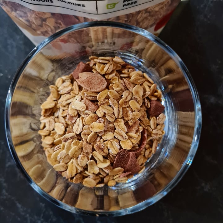 photo of Simple Truth Dry Roasted Strawberry And Beetroot Muesli shared by @veronicagroen on  24 Mar 2024 - review