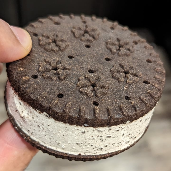 photo of Irresistibles ice cream sandwiches shared by @stormm on  08 Feb 2024 - review