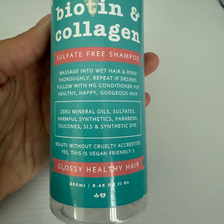 photo of Hey Gorgeous Biotin & collagen shampoo shared by @zsuz on  29 Apr 2025 - review