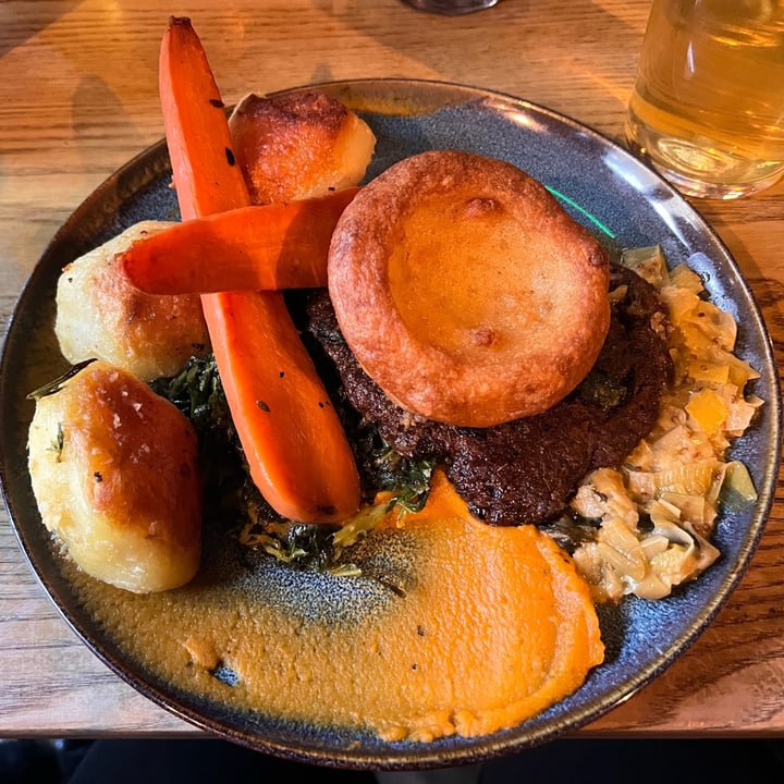 photo of LD's Kitchen Vegan beef style steak (Sunday roast) shared by @ana7 on  04 Mar 2024 - review