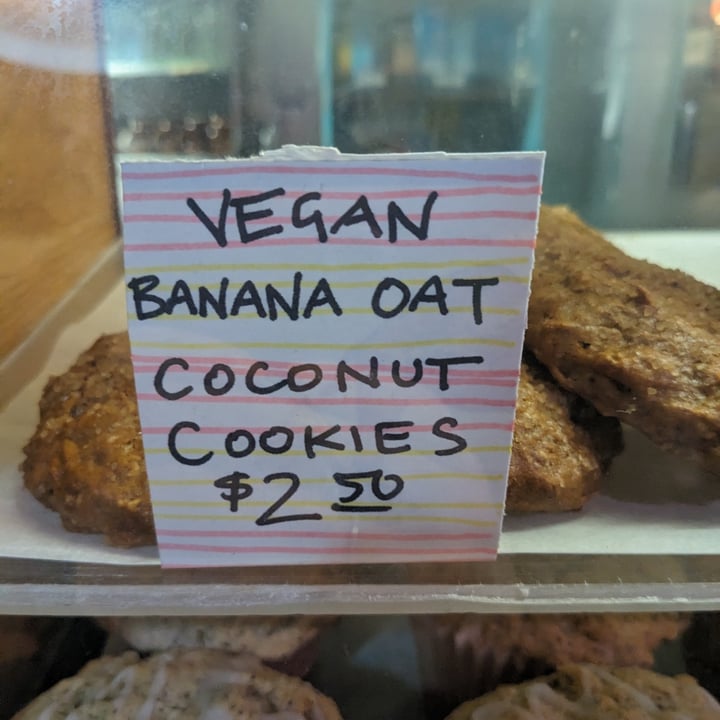 photo of Hard Times Cafe Vegan Banana Oat Coconut Cookie shared by @iszy on  07 Jan 2024 - review