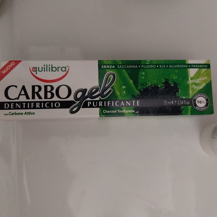 photo of Equilibra dentifricio purificante carbo gel shared by @francescaclaudia99 on  06 Oct 2023 - review