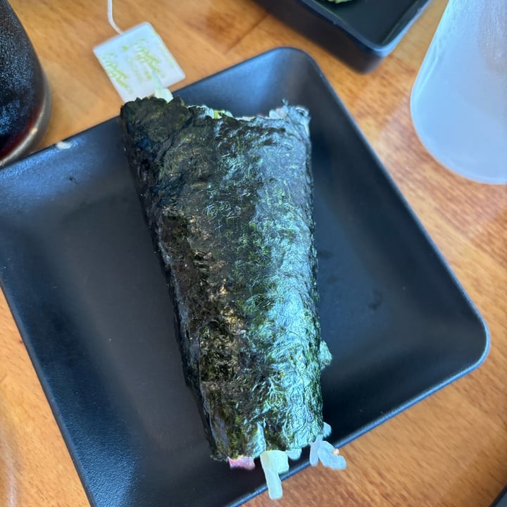photo of Kenshō handheld tuna roll shared by @esmevegana on  22 Apr 2024 - review