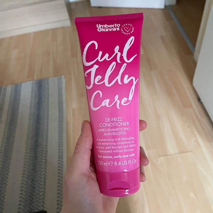 photo of Umberto Giannini Curl Jelly Conditioner shared by @mariadesantis on  08 Mar 2024 - review