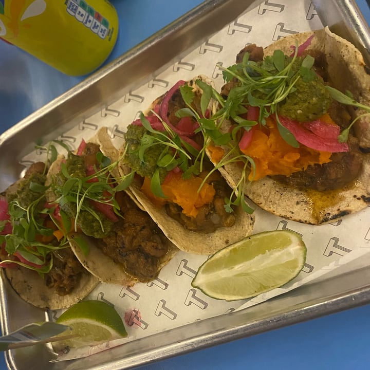 photo of Token Vegan Tacos shared by @meganthevegetable on  07 May 2024 - review