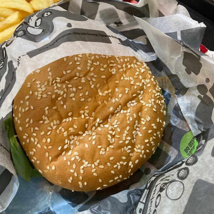 photo of Burger King plant based whopper shared by @travelguy on  10 May 2024 - review