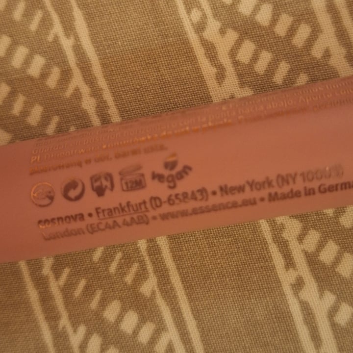 photo of Essence  TATTOO LIP LINER line n' STAIN! shared by @meryveg on  12 Aug 2025 - review