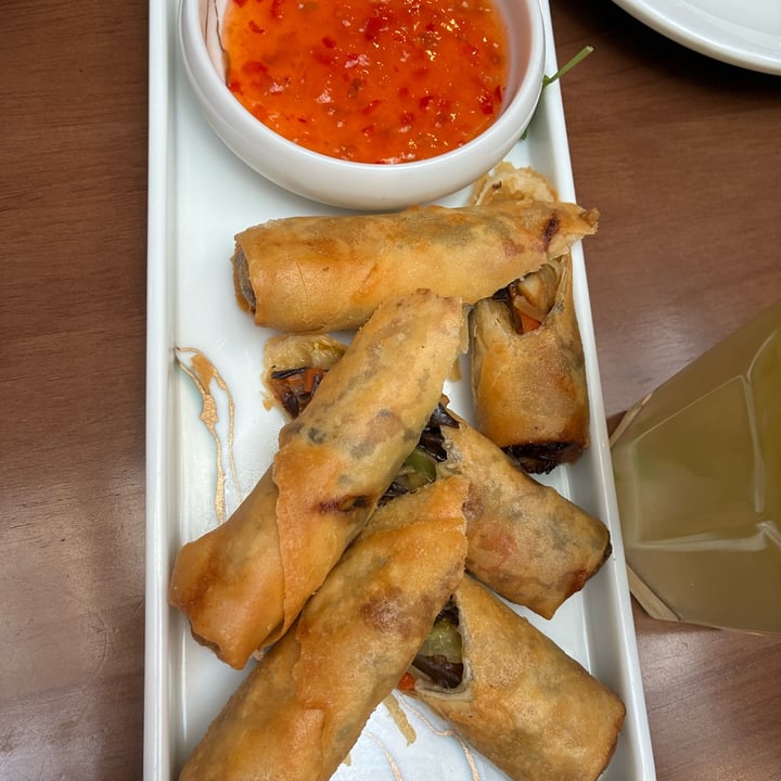 photo of Tofu Vegan Charlotte Street Spring rolls shared by @lamaryvegana on  07 Oct 2025 - review