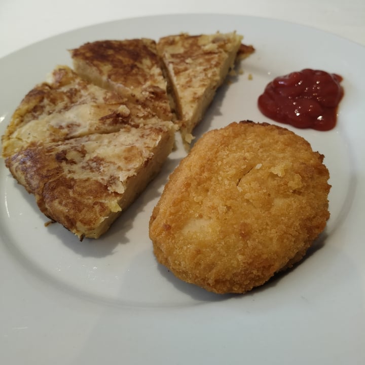 photo of The Vegetarian Butcher golden bleu shared by @nuriawashungry on  22 Mar 2025 - review