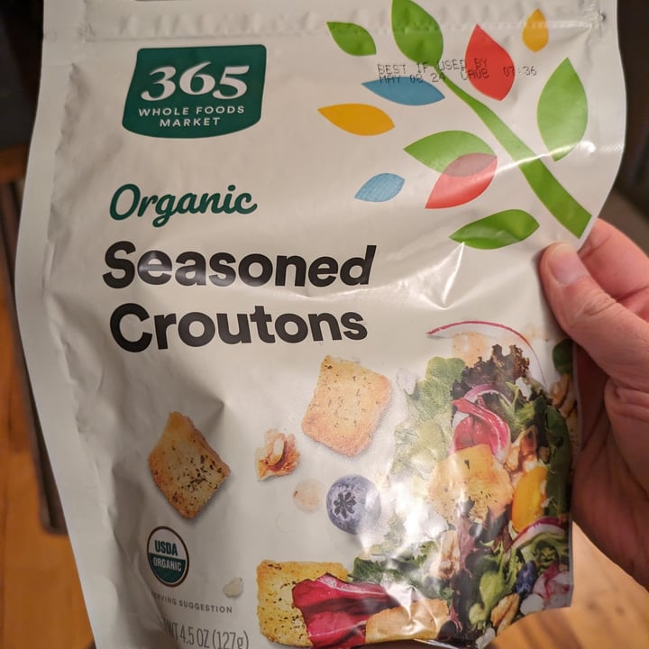 photo of 365 Whole Foods Market Organic seasoned croutons shared by @edav334 on  22 Dec 2023 - review