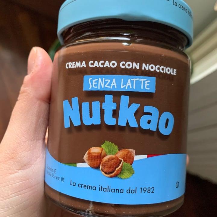 photo of Nutkao Crema cacao con nocciole Senza latte shared by @chiarahakuna on  10 Mar 2024 - review