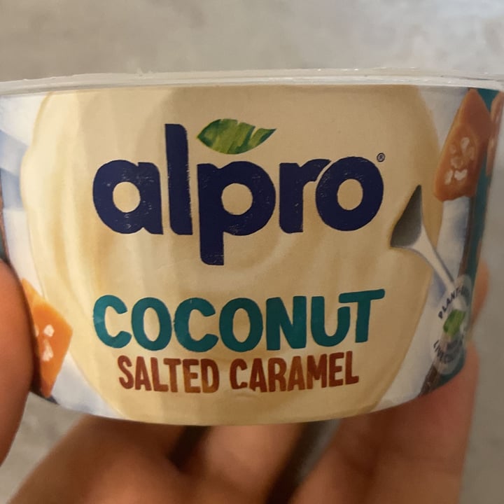 photo of Alpro absolut coconut salted caramel shared by @assaggiarelavita on  20 Aug 2023 - review