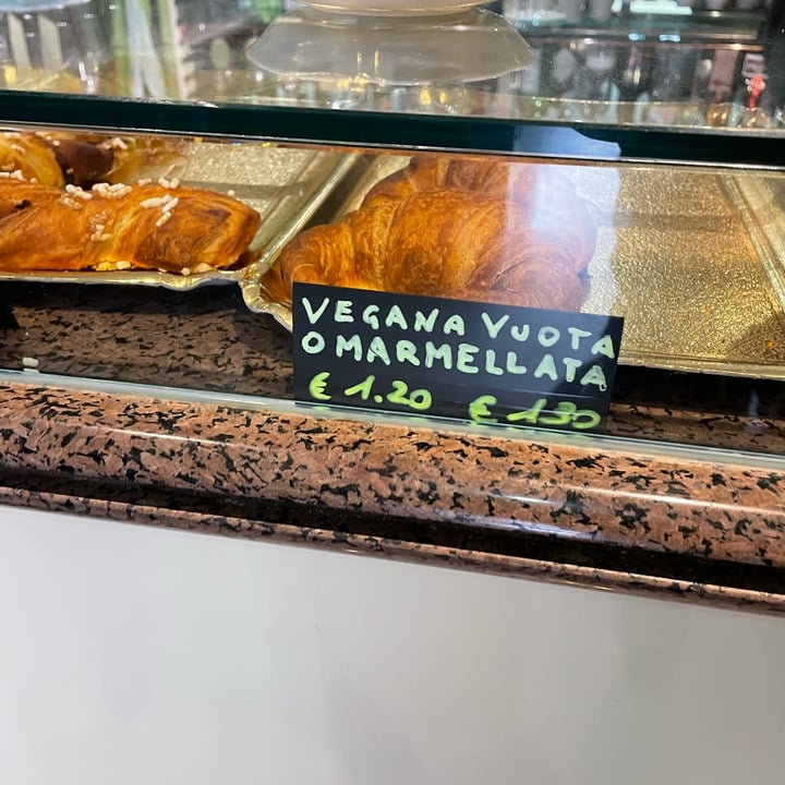 photo of Gelateria Albertini Brioches Veg shared by @infermieragreen on  15 Mar 2024 - review