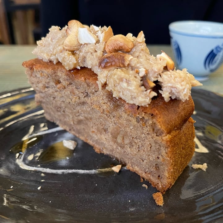 photo of Black Window - 黑窗里 Banana Cashew Cake shared by @paologemma on  04 Jan 2024 - review